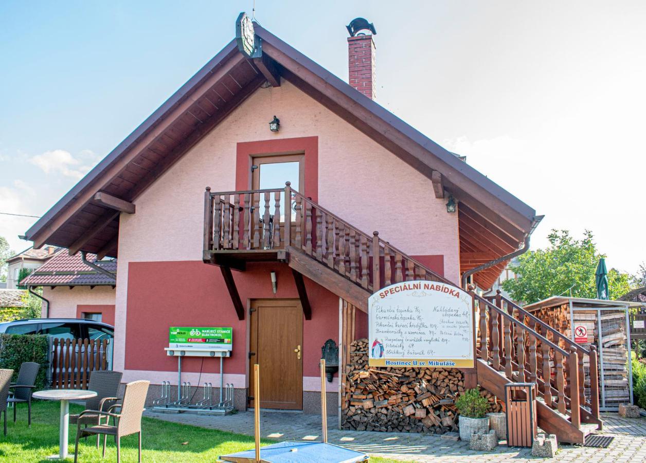 Hostinec A Penzion U Sv. Mikulase Hať المظهر الخارجي الصورة